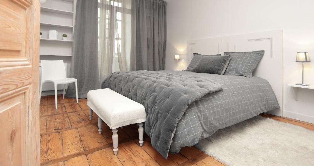 Suites De La Tour Perigueux Centre Room photo